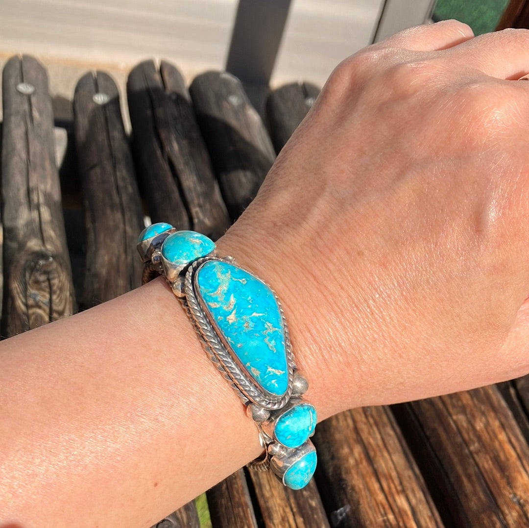 Navajo族 Hand Made Turquoise Bangle