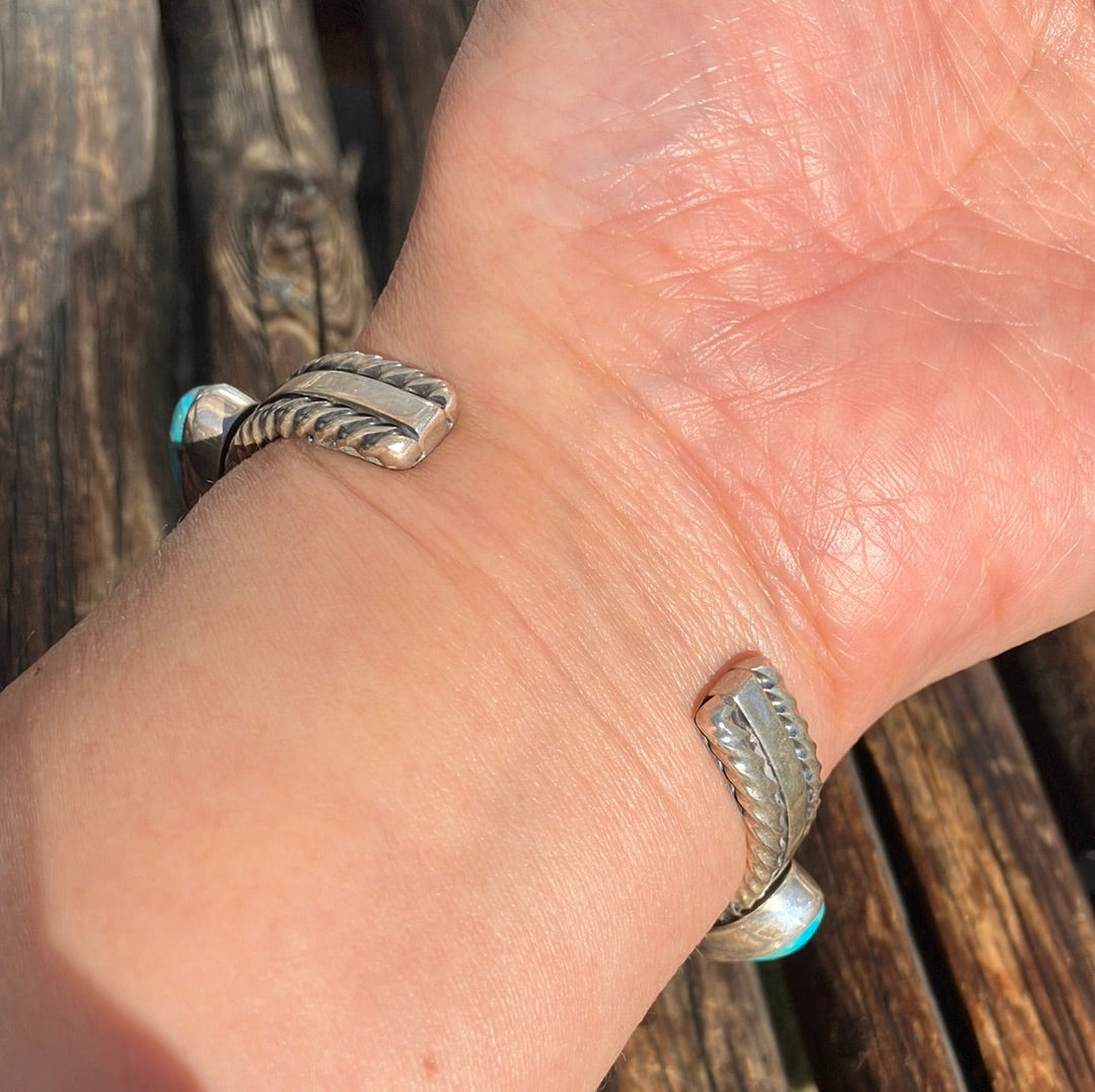 Navajo族 Hand Made Turquoise Bangle