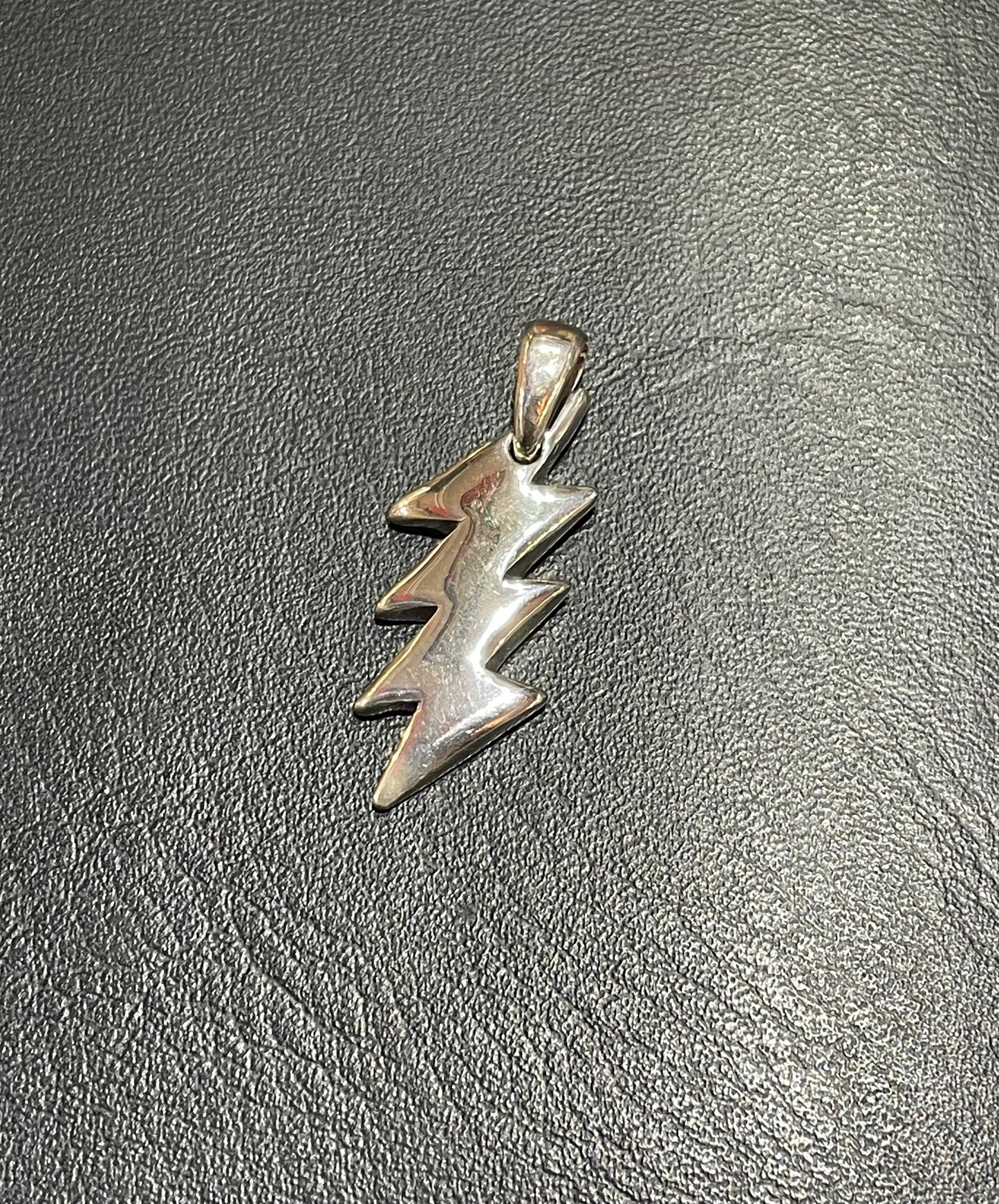 8 Points Bolt Pendant Top (S)
