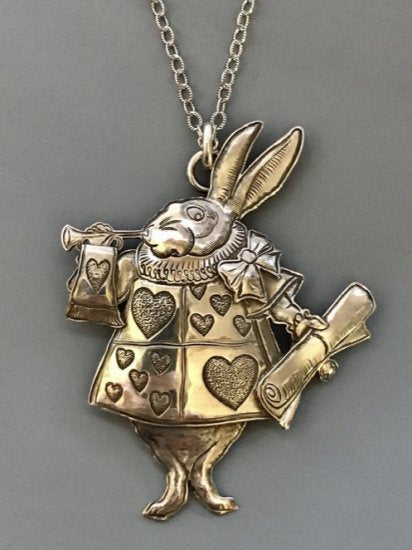 Queen`s Messenger Necklace