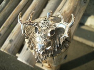 IDEA inc. Deer Skull Pendant Top