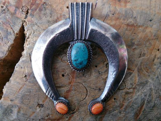 Eugene Mitchell Tufa Cast Turquoise&Oyster Shell Pendant Top