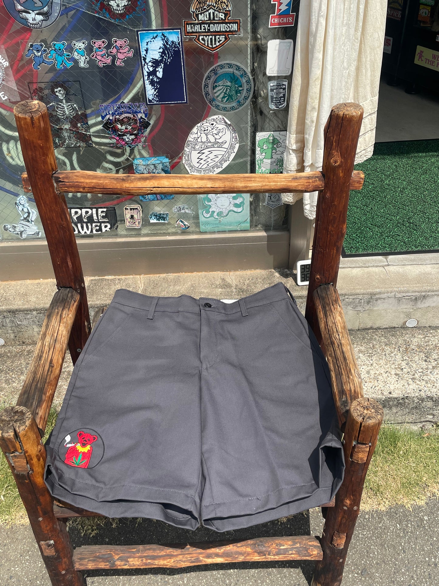 CHI-CHIS HEAD Enbroidery Short Pants サイズ32